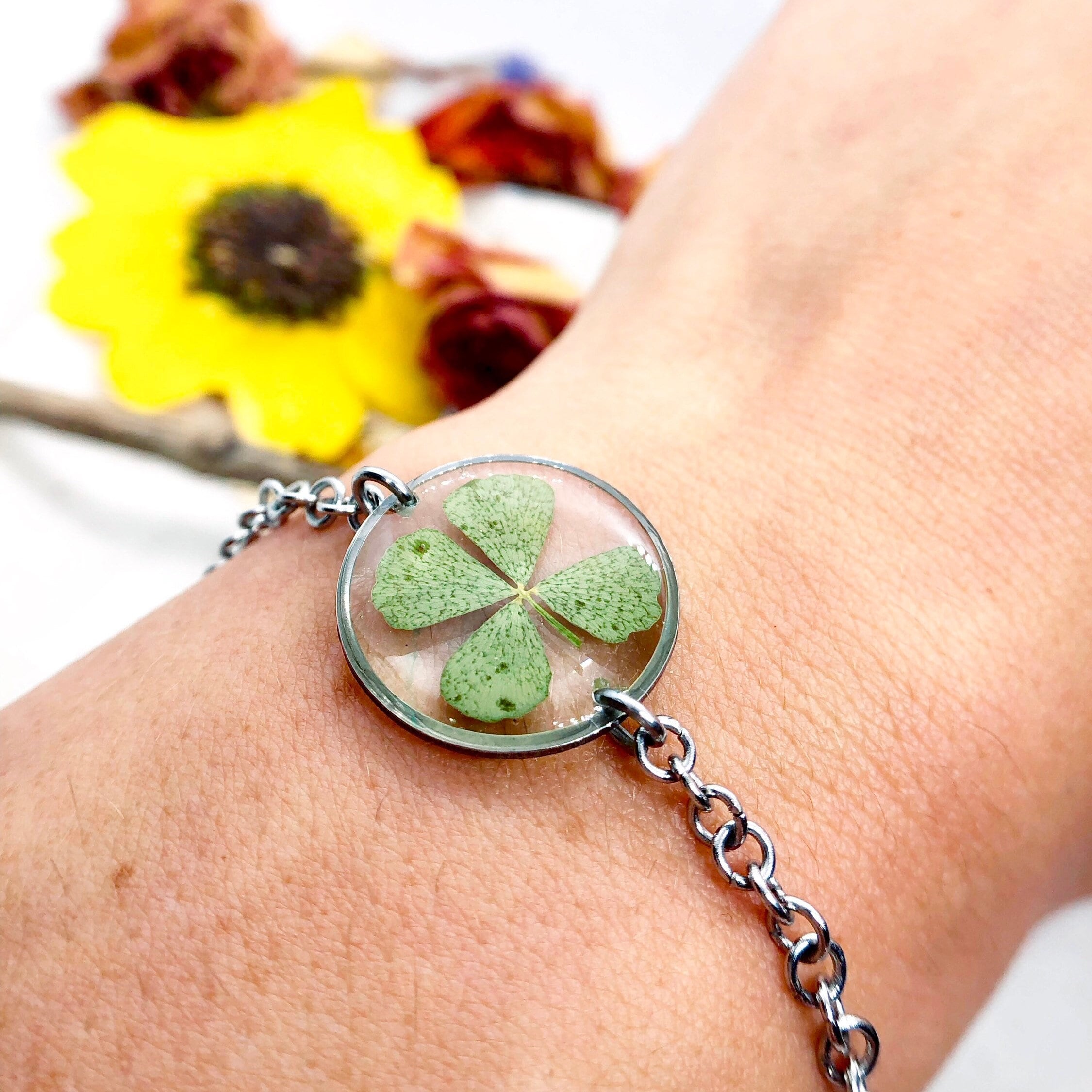 Unisex Men s and Women s Bracelet Real Flower Lucky Four leaf Clover Resin Pendant Adjustable Steel Chain One Size. Resin Jewelry Etsy