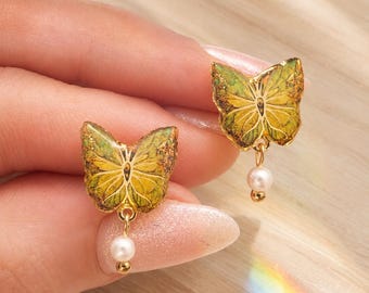 Green Butterfly Earrings in Gold, Resin, and Hypoallergenic Steel with a Pearl Pendant | Women's Birthday Gift, Handmade Jewelry