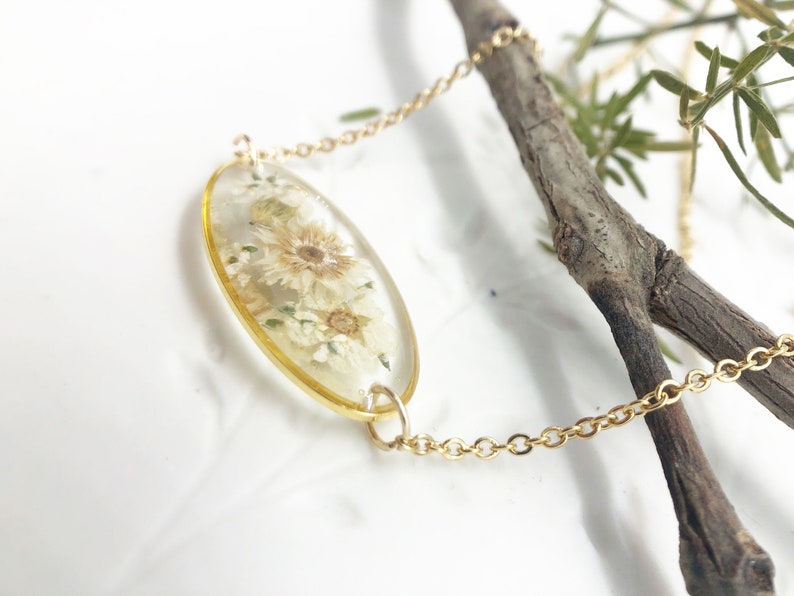 Gold flower pendant Jewelry flowers real resin Women/'s oval pendant necklace dried real white flowers pressed into resin Unique gift