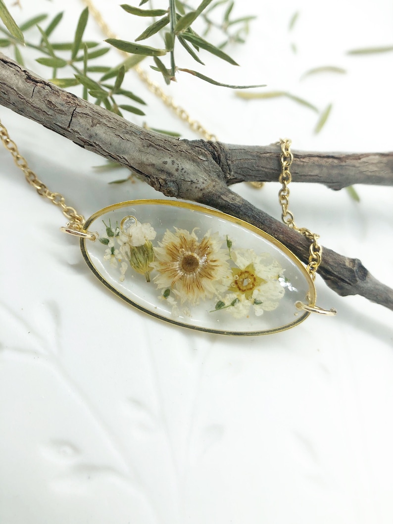 Gold flower pendant Jewelry flowers real resin Women/'s oval pendant necklace dried real white flowers pressed into resin Unique gift