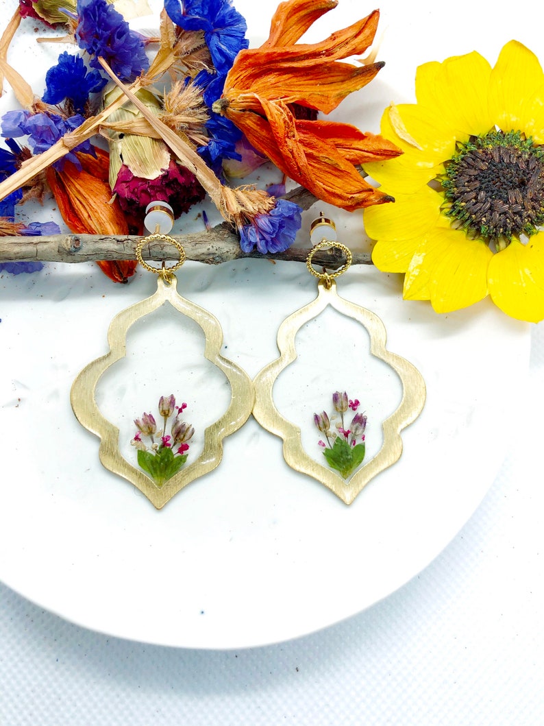 Ethnic accessories Jewelry resin dried flowers pressed crystals Dangling earrings brass gold pendant real flowers rose resin leaves