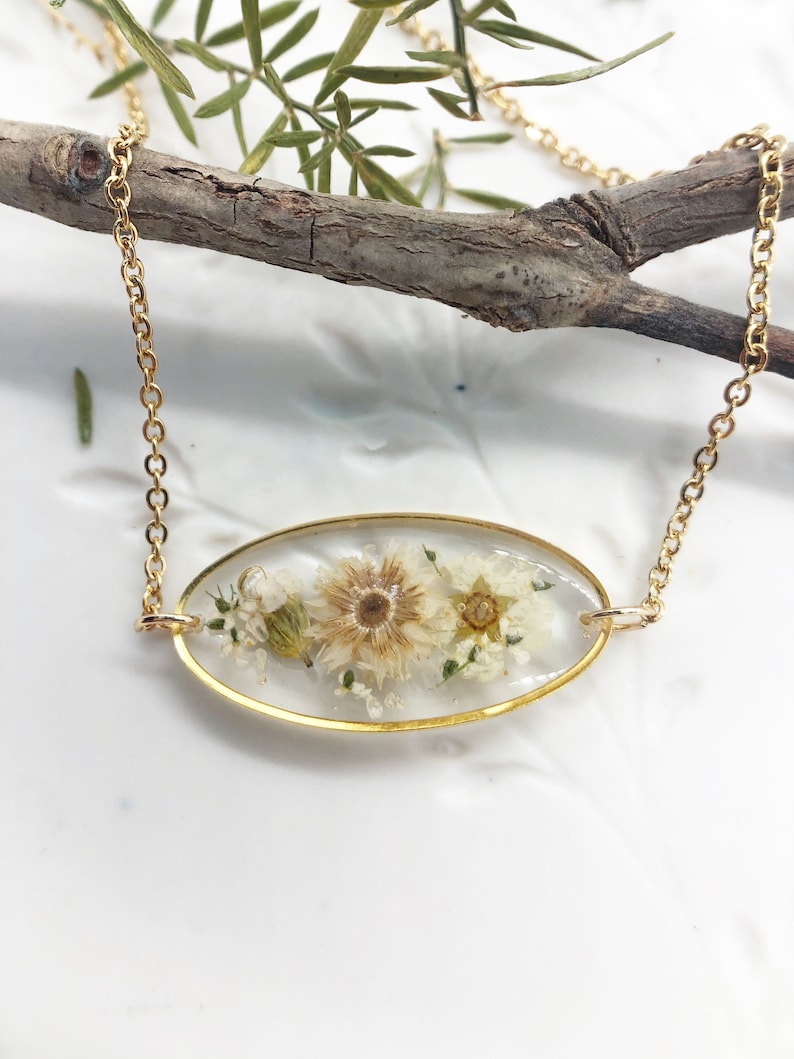 Gold flower pendant Jewelry flowers real resin Women/'s oval pendant necklace dried real white flowers pressed into resin Unique gift