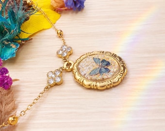 Blue Butterfly Necklace with Real Flowers and Queen Anne's Lace, Boho Resin Jewelry, Gift for Her, Nature