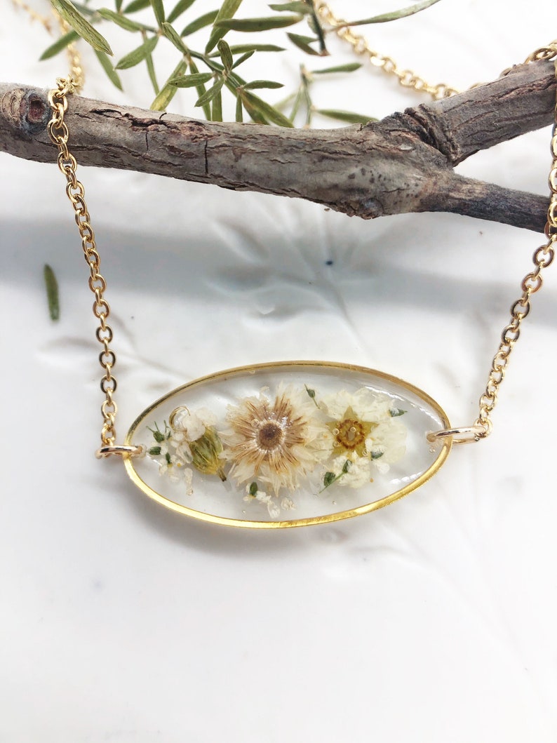 Gold flower pendant Jewelry flowers real resin Women/'s oval pendant necklace dried real white flowers pressed into resin Unique gift