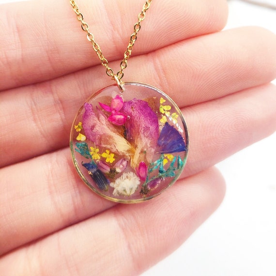 Necklace with flower petals best sale inside