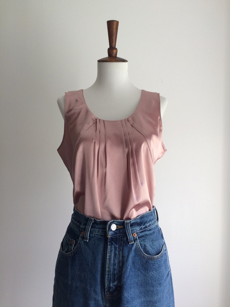 Mauve satiny pleated top