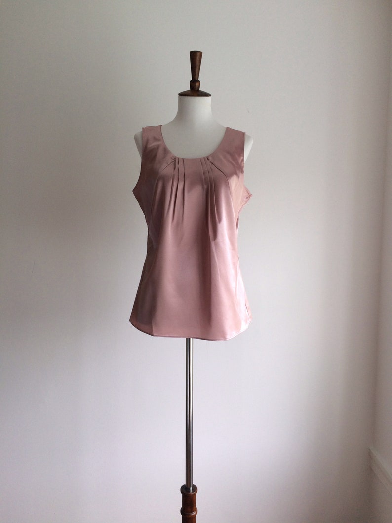 Mauve satiny pleated top