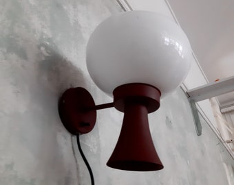 vintage des années 70 Plug in Sconce Light avec abat-jour / Herda Lighting Diabolo / Lampe murale champignon