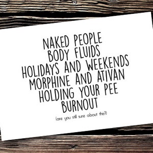 Gente nuda fluidi corporei divertente infermiera graduazione Greeting Card - 5x7 istantanea stampabile Download Funny Nursing School medico infermiere settimana
