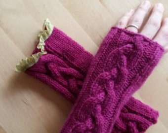 Arm warmers**wool**hand knitted**fuchsia**braid*