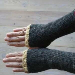 ArmstulpenWollehandgestrickt Bild 2