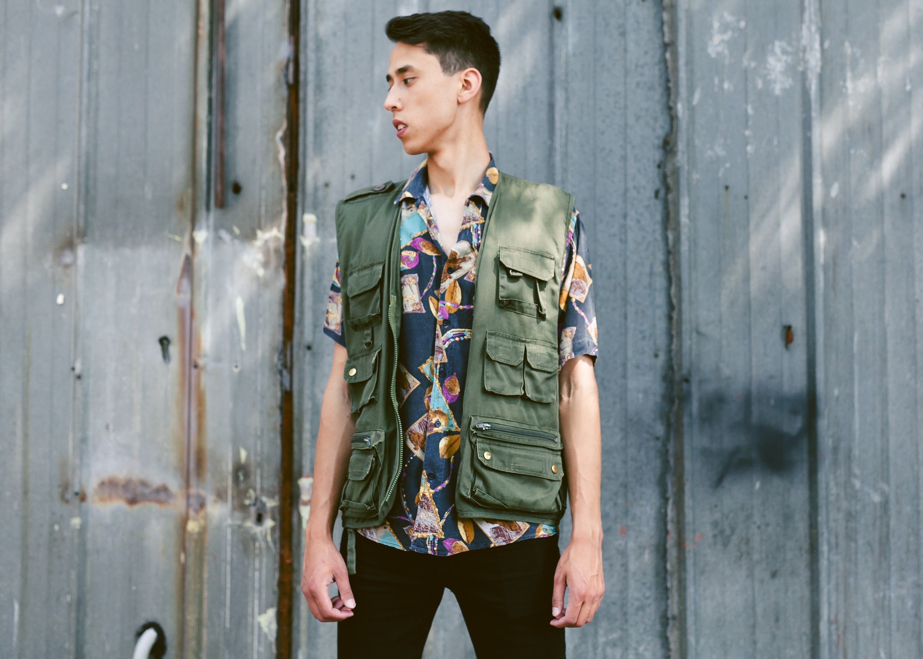 Khaki Green Cargo Vest . Mens Vintage 