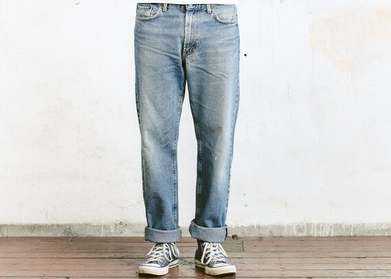 90s distressed jeans