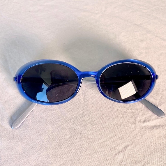 Deadstock blue 90s sunglasses