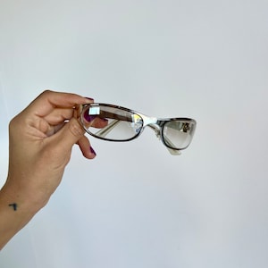 90s Y2K 2000s  silver chrome detail sunglasses