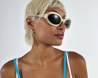 Gafas de sol de color champán de stock muerto de los años 2000