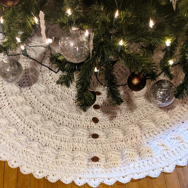 Christmas Carnival - Tree Skirt crochet pattern  - 52" wide - Start now!