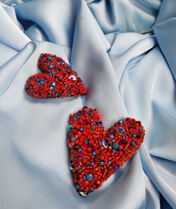 Broche Cœur En Strass (faux Diamants) Sur Métal Argenté - Occasion