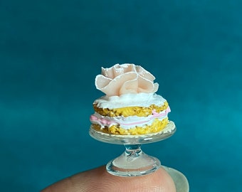 1/2” Scale Miniature Strawberry Cake