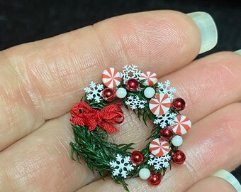 1/24 Scale Miniature Christmas Wreath