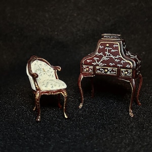 1/24 Scale Miniature Bespaq Happlewhite Desk and Chair