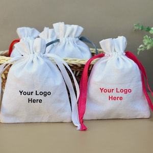 100 pochettes d'emballage de bijoux avec cordon de serrage en coton naturel, sacs pour cadeaux de mariage avec logo personnalisé - Livraison gratuite