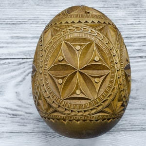 Wooden hand carved egg Anniversary wedding gift for parents Easter souvenir image 3