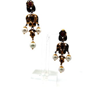 18k Yellow Gold Dangling Earrings With 8.2-9.5 Mm Pearls and 2.2 Carat Rubies