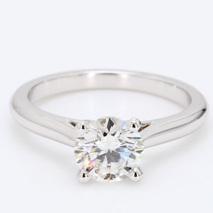 Cartier 1.08 Carat Round Brilliant Shape G-Vs1 Diamond Platinum Engagement Ring