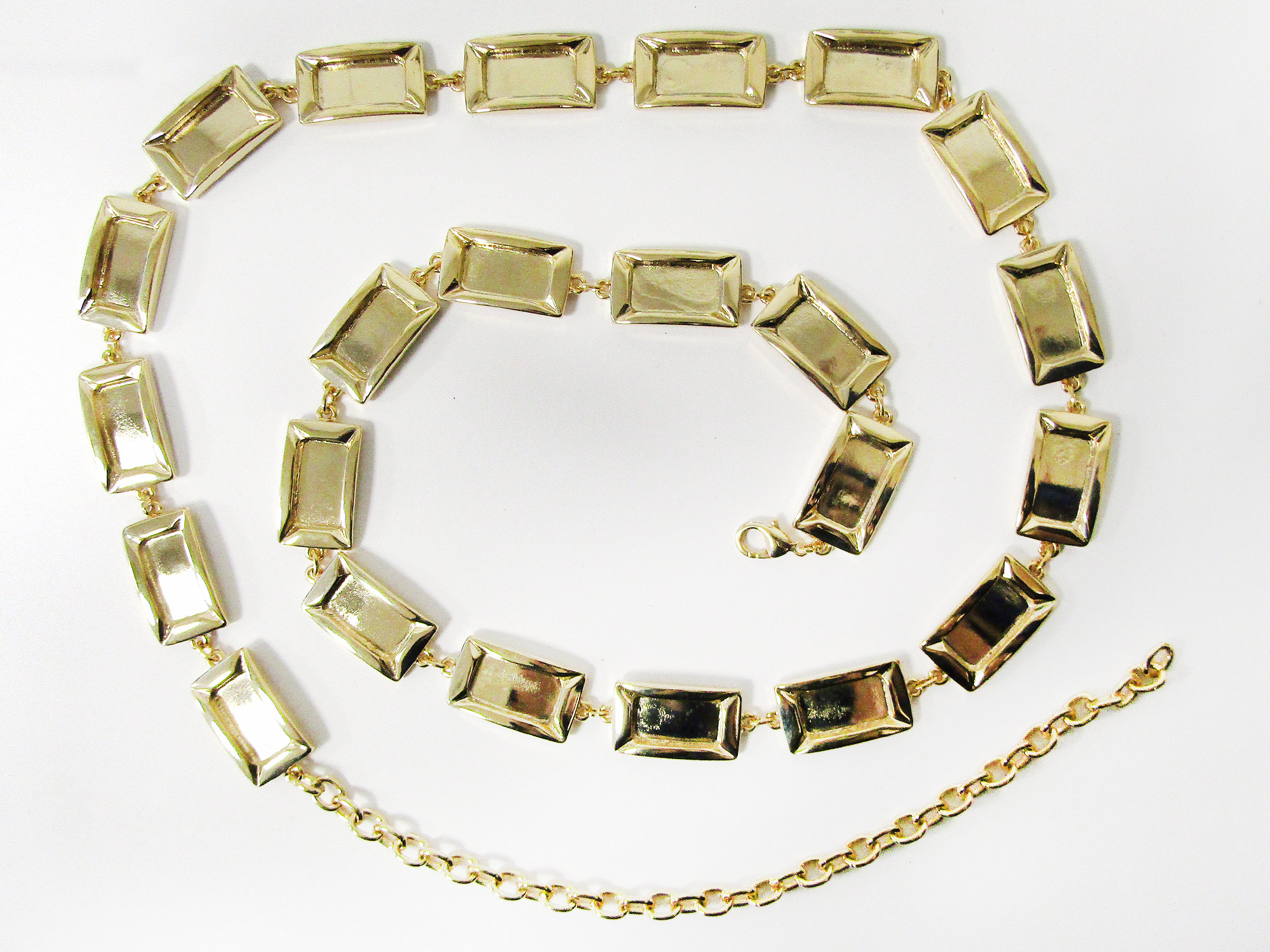 Vintage 1980\'s Bright Gold Tone Square Box Linked Chain Chunky Statement Belt OS Vintage 1980s Gold Tone Chain Link Belt Statement Piece AS  main image 2
