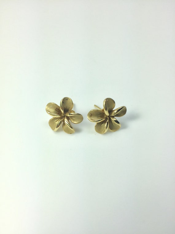 14K gold Hawaiian plumeria flower earrings Gem