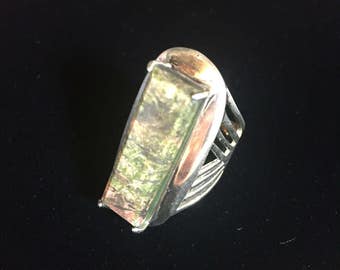 Large sterling silver ring with stone, size 6.25, weight 10.6 grams