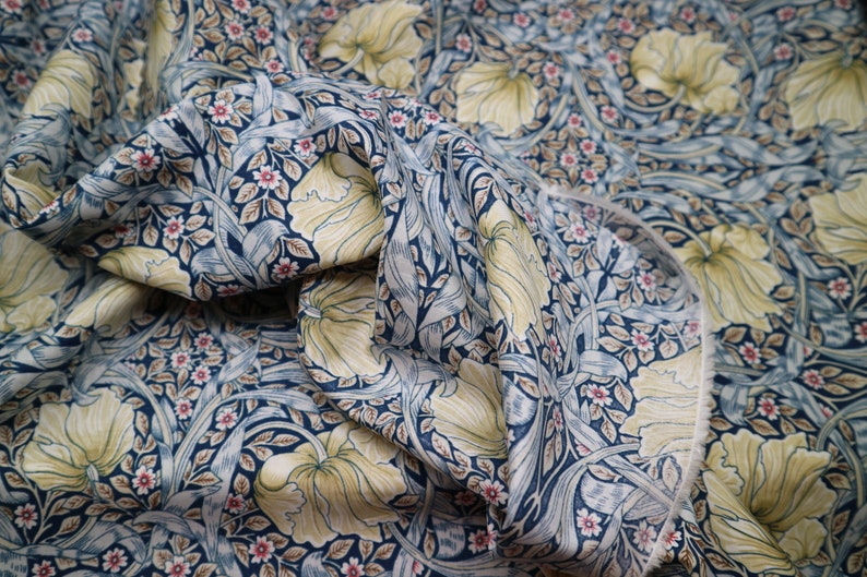 William Morris Navy Pima Lawn Lightweight Fabric 100% Cotton, Width 150 cm / 59'', Weight 110 gsm image 9