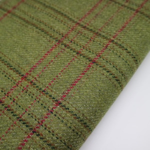 100 % laine écossaise grenat à carreaux rouges, largeur 150 cm/59 po. convient pour la décoration et les vêtements.