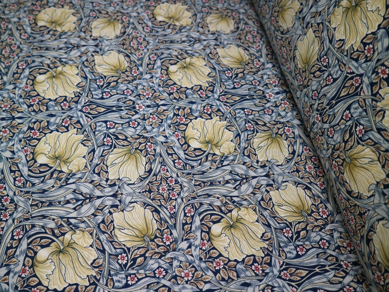 William Morris Navy Pima Lawn Lightweight Fabric 100% Cotton, Width 150 cm / 59'', Weight 110 gsm image 2
