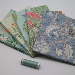 William Morris fabric III. Colours Fat Quarter Pack - 5 x pieces and matching thread,