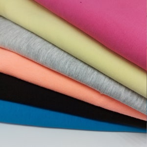 French Terry Plain Colours - 92% cotton, 8 perc. elastan,  weight 280 gsm, width 175 cm. Suitable for hoodies, tops and leggings.