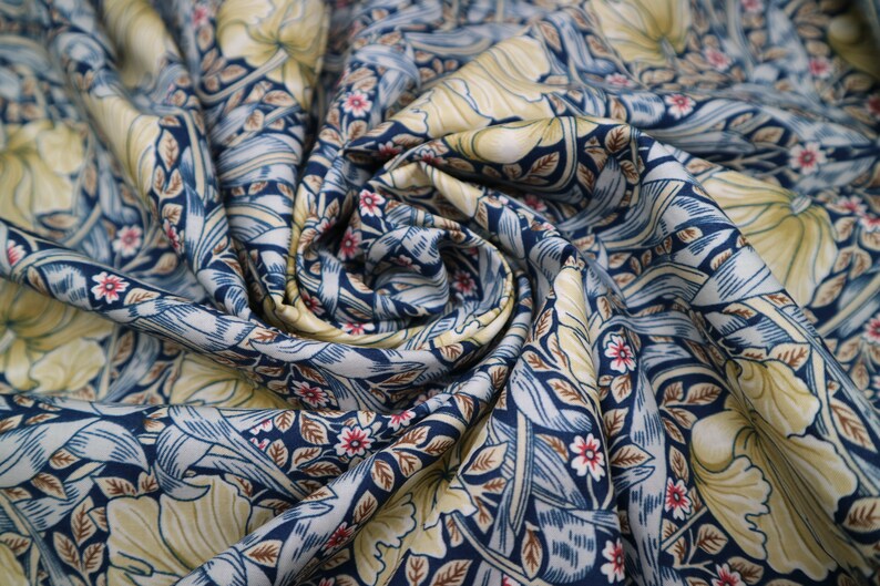 William Morris Navy Pima Lawn Lightweight Fabric 100% Cotton, Width 150 cm / 59'', Weight 110 gsm image 7
