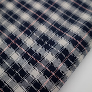 Popelina 100 % algodón azul y rojo - Tela escocesa cortada a medida. Ancho 146 cm / 57,5&#39;&#39;. Ideal para camisas, vestidos y manualidades. Tela ligera.