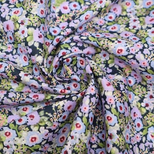 Pima Lawn Dark Lilac Flowers 100% cotton - breathable absorbent, flow fabric, 150 cm width, 110 gsm. Fabric by the metre.