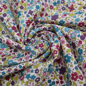 Pima Lawn Plum & Turquoise 100% cotton - breathable absorbent, flow fabric, 150 cm width, 110 gsm. Fabric by the metre.