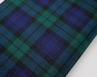 Tela escocesa de poliviscosa Blackwatch + hilo a juego. Ancho 148 cm / 58''. Tela escocesa cortada a medida.
