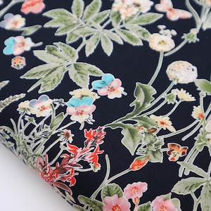 Pima Lawn Black Floral 100% cotton - breathable absorbent, flow fabric, 150 cm width, 110 gsm. Fabric by the metre.