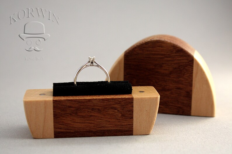 engagement ring case