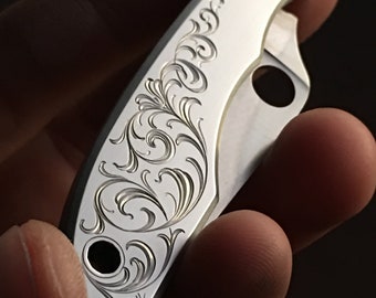 Custom Hand-Engraved Spyderco “GrassHopper” Folding Pocket Knife
