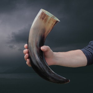 Polished Viking Drinking Horn - Authentic Ox Horn Mead Cup for Medieval Feasts & Reenactments