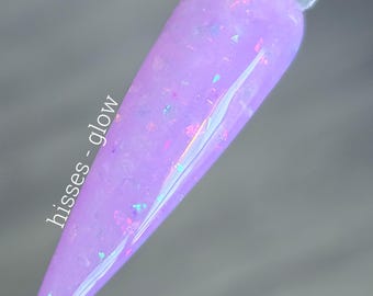 Hisses (glow) - EXTRAS - Feb. Glam Club - Acrylic Nail Dip Powders