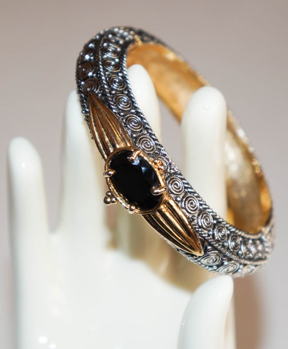 Art Deco-Style Bracelet with Magnetic Clasp