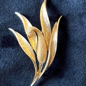 MONET - Vintage Cluster of Willow Leaves Brooch