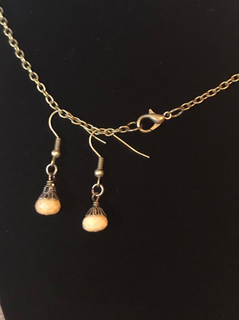 Amber crystals necklace and earrings set